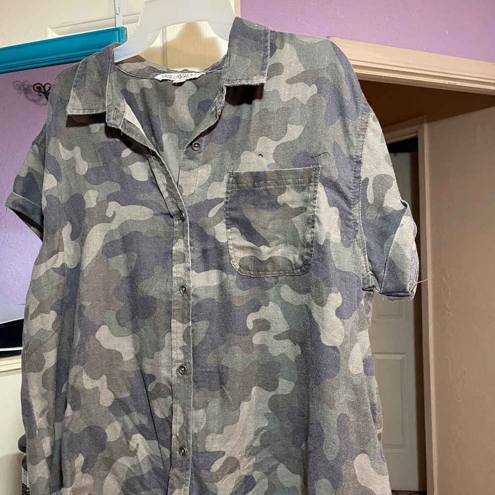 VanillaStar Buttondown Shirt